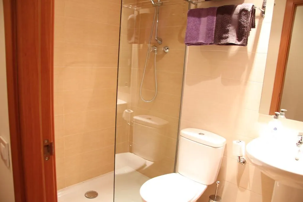 Apartaments Centre Figueres Apartment